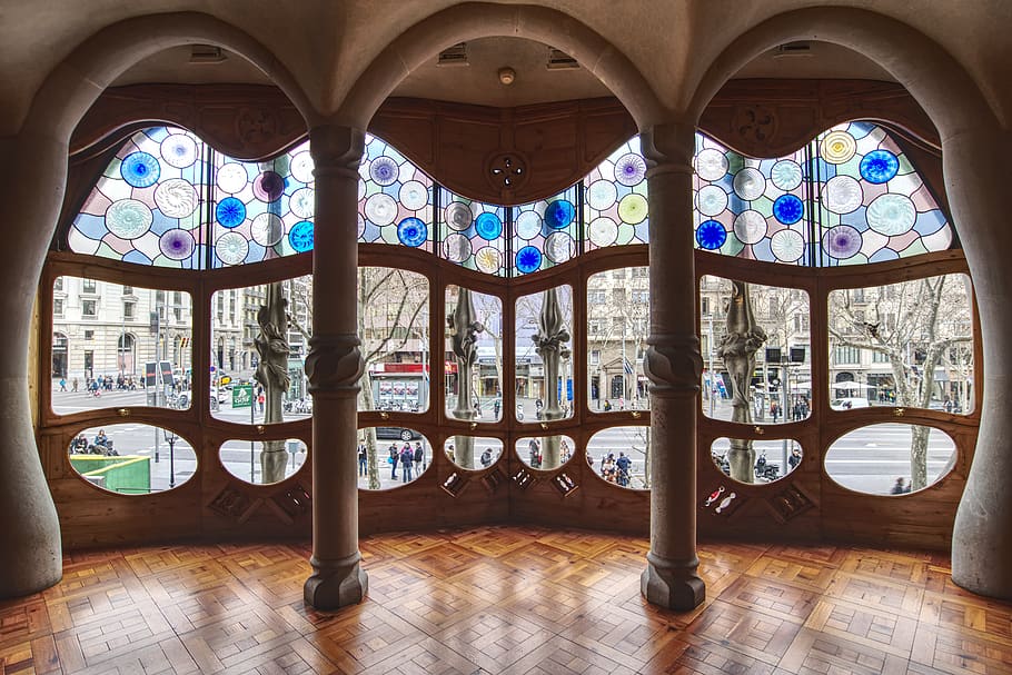 Casa Battlo in Barcelona - windows